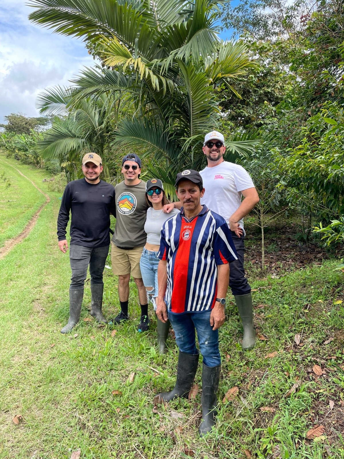 LUIS ANIBAL CALDERÓN | Colombia | Cardamon Co - Ferment - kaffemikCardamon | Cinnamon | Baked AppleKaffeebohnen